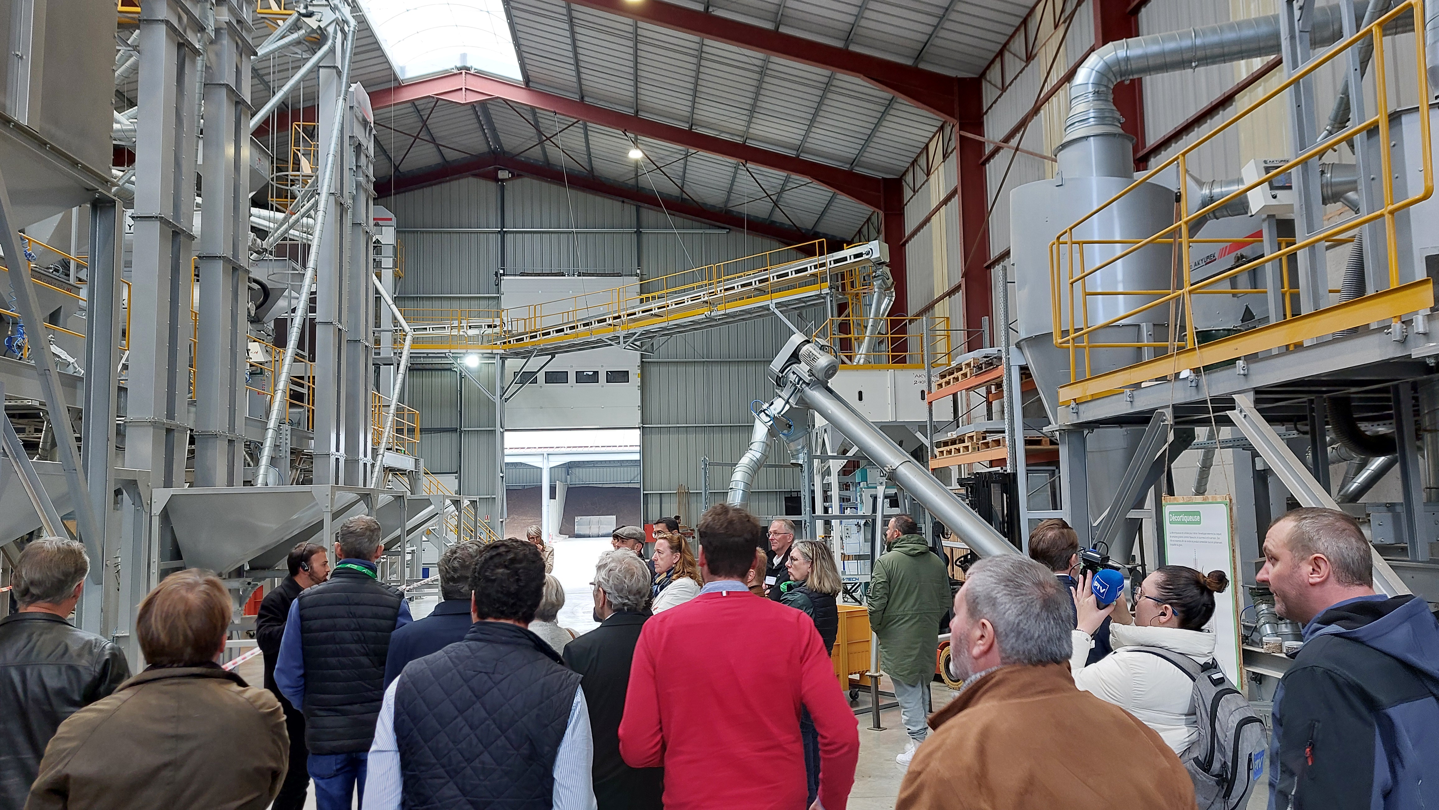 Inauguration de l’unité de tri, séchage, stockage de graines du GIE MENNOUROCHE à Rochefort-sur-la-Côte (52) 